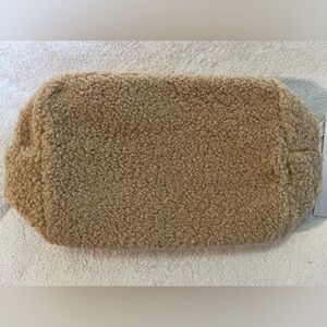 NWT Stoney Clover Lane x Anthropologie Sherpa Large Pouch in Hazelnut